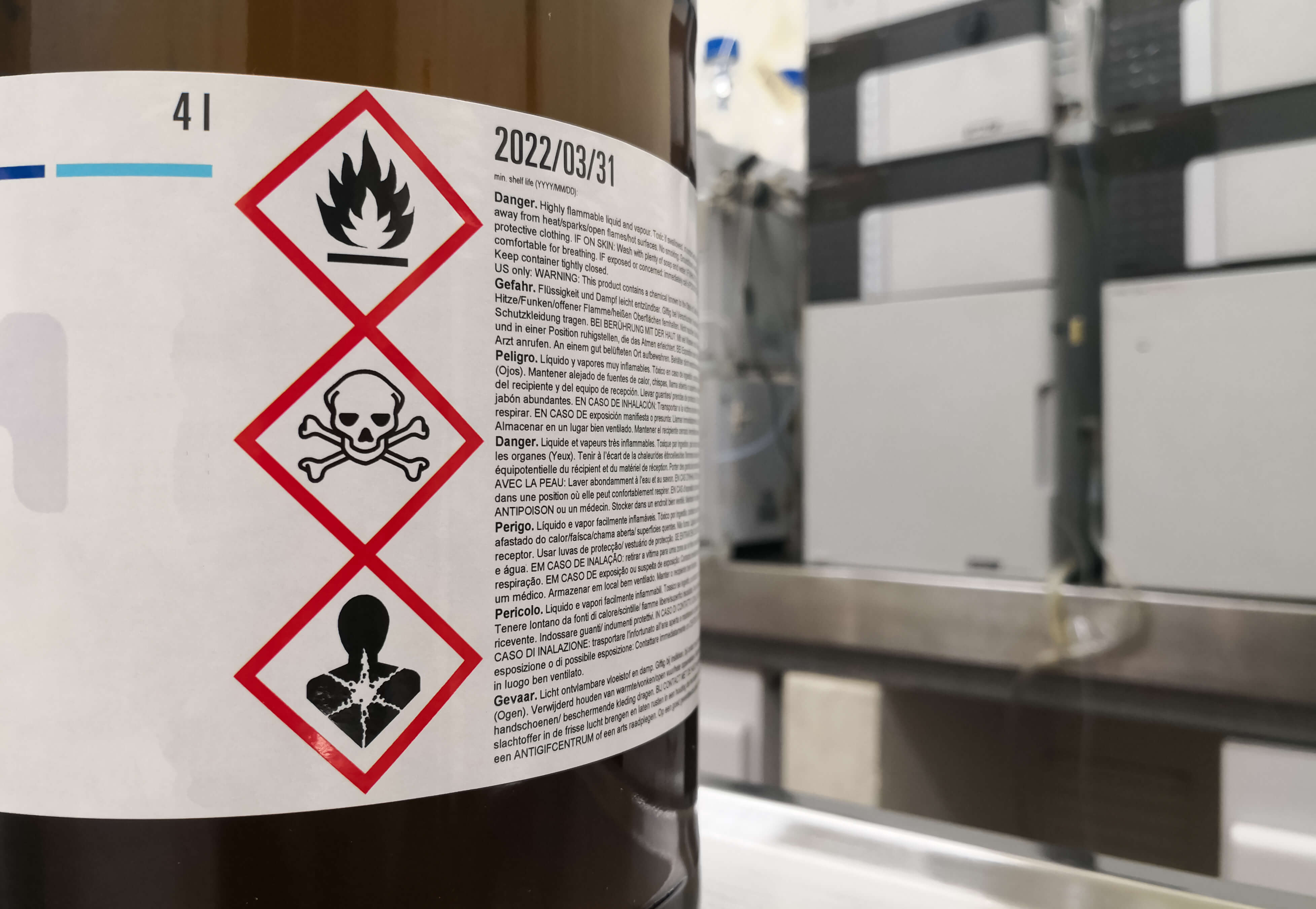 Verkürzte Gefahrstoffschulung als jährliche Unterweisung im Arbeitsschutz zum GHS Verkürzte Gefahrstoffschulung als jährliche Unterweisung im Arbeitsschutz zum GHS